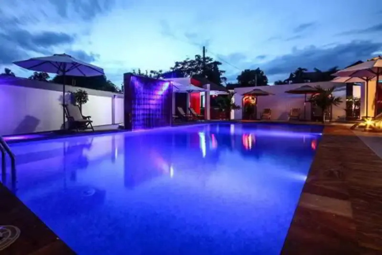 Mae Yu Lim Boutique