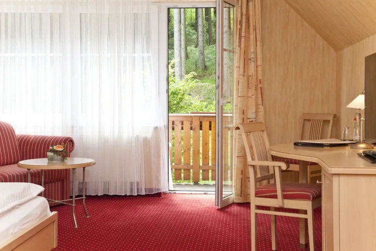 1 Bedroom Standard Double room with balcony