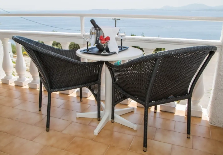Standard Triple room with balcony and with sea view