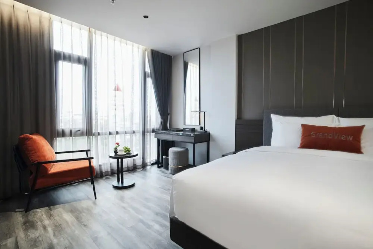 GrandView Hotel & Residence