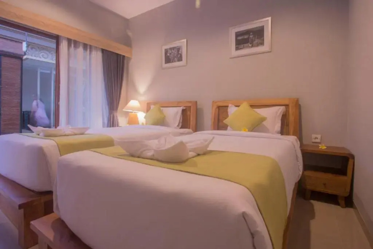 Nang Ade House