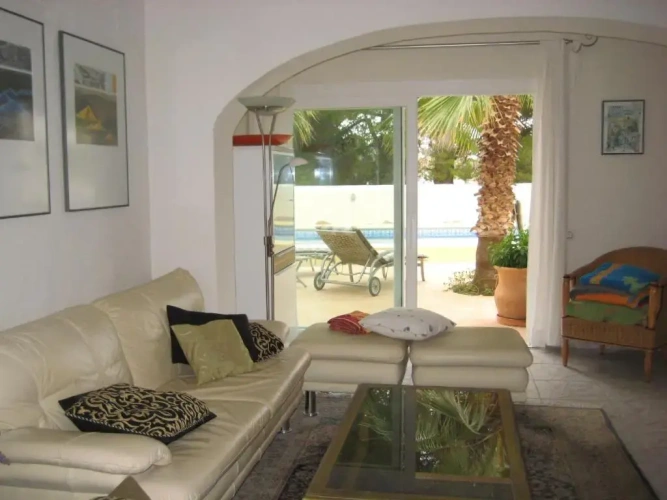 3 Bedrooms Apartment
