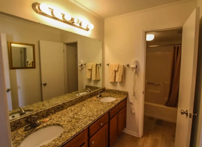 2 Bedrooms Suite
