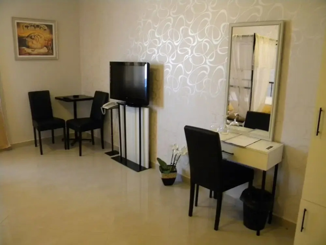 Dash Hotel