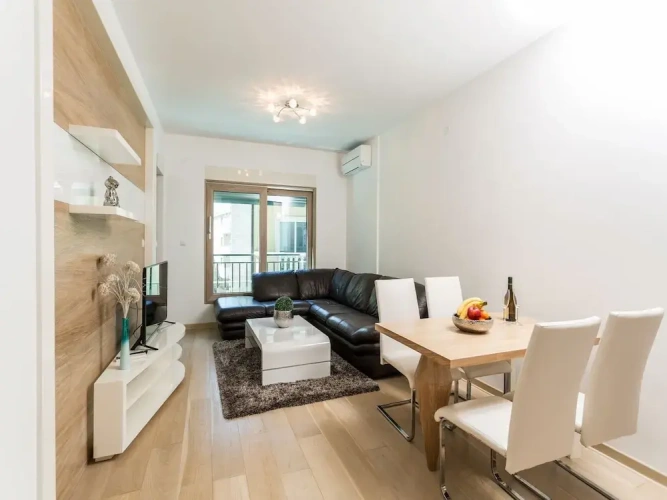 1 Bedroom Deluxe Apartment