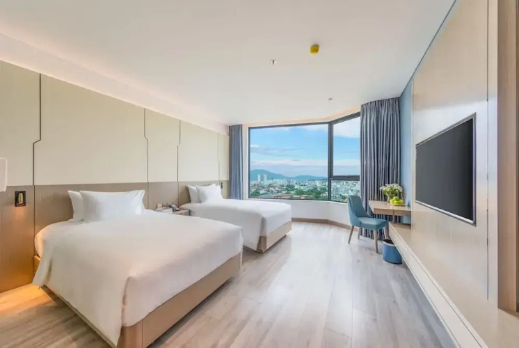 Deluxe Twin room with partial sea view