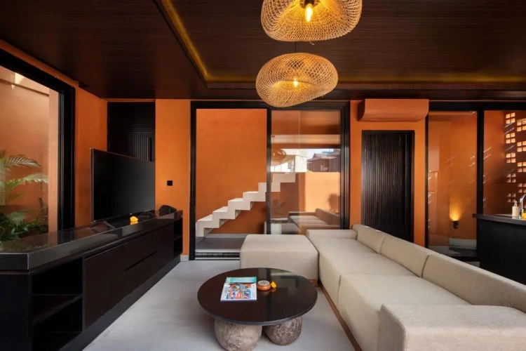 2 Bedrooms Villa