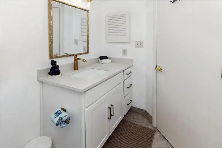 Inlet Reef 306 2 Bedroom Condo by RedAwning