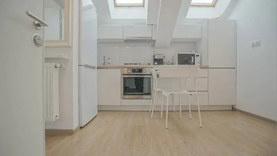 CN2i Luxury Accommodation Traian