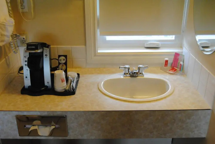 Econo Lodge Edmonton South