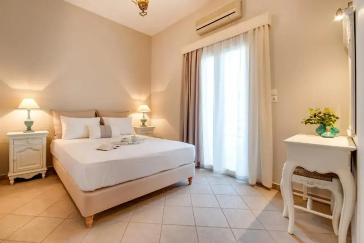 Anna Platanou Hotel
