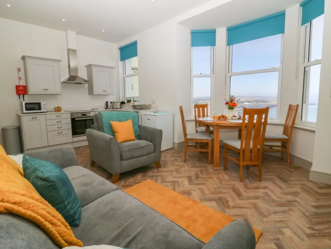 Apartment 6