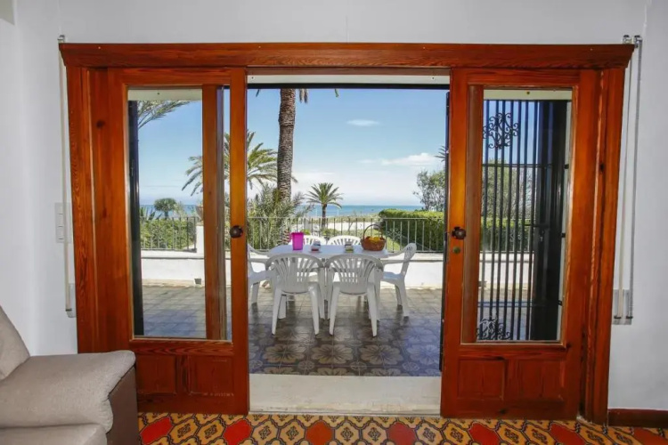030 Villa Marines