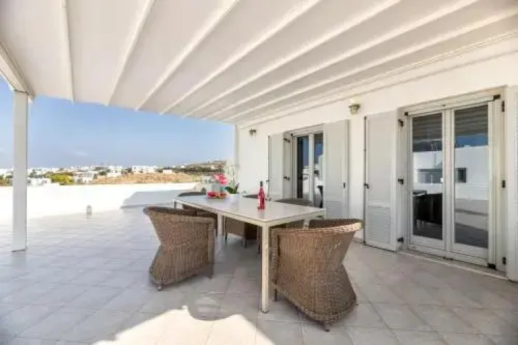 Panos Luxury Apartment