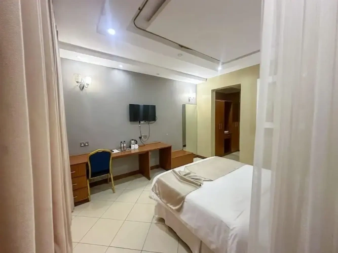 Deluxe Single room with balcony and with city view