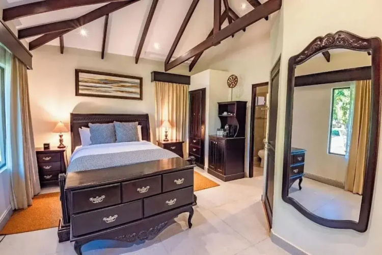 Marenaz Oceanfront Resort