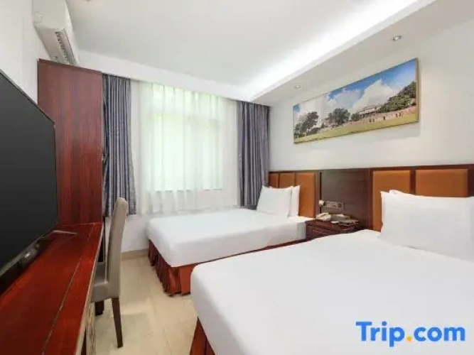 Deluxe Family Suite