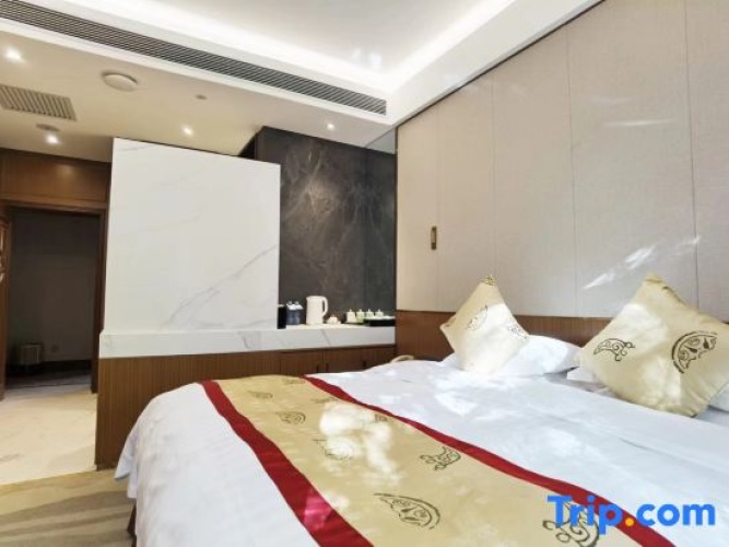 Deluxe Double Suite
