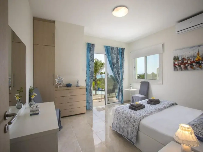 3 Bedrooms Villa