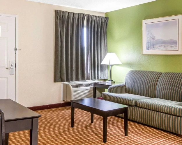 Quadruple Suite