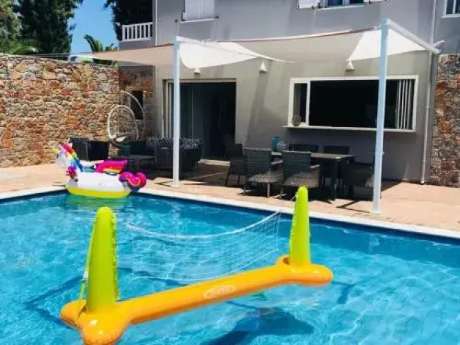 Villa Zeus