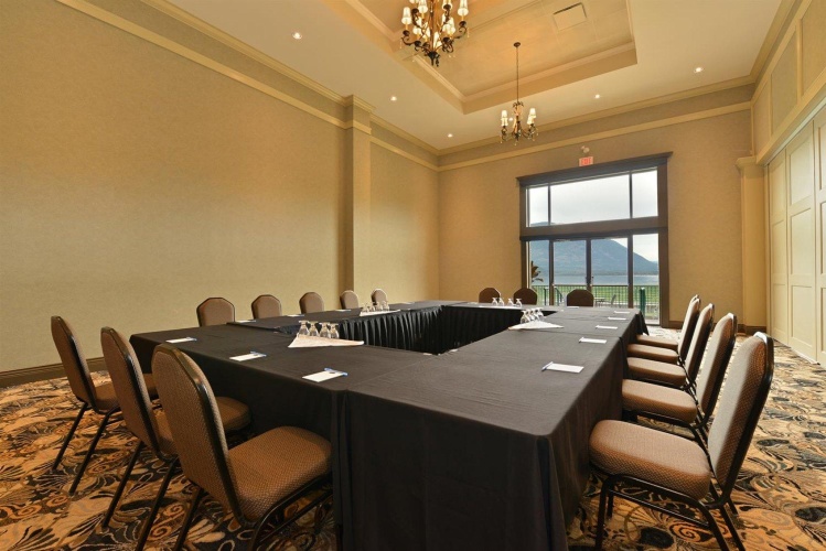 Prestige Harbourfront Resort, BW Premier Collection photo 24