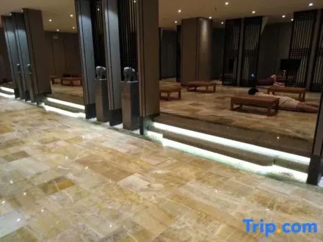 Yanglin Hotel
