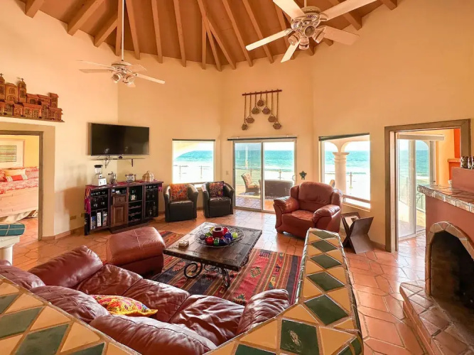 Your Beachfront Escape Close to Everything