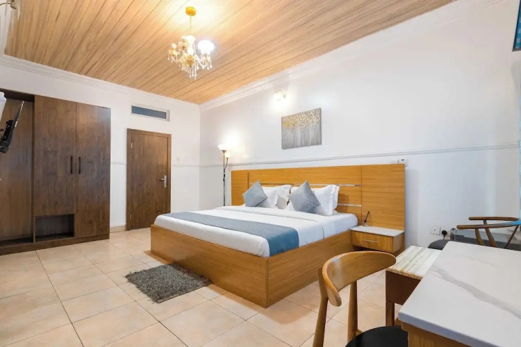 The Breeze Apartment