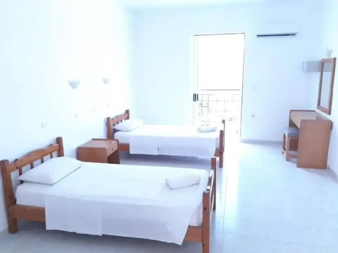 Marianthi Studios & Apartments
