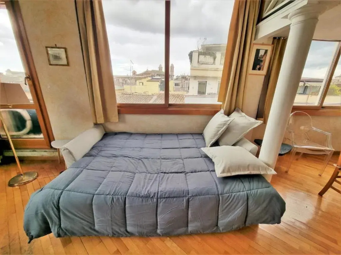 Gorgeous penthouse Spanish Steps