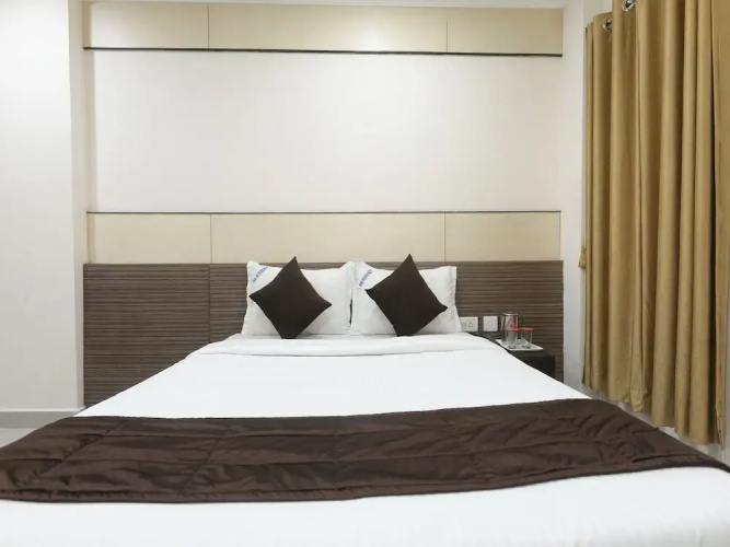 OYO 5230 Pan Residency