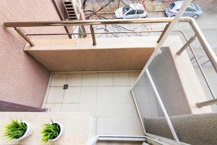 2 Bedrooms Luxury Apartment