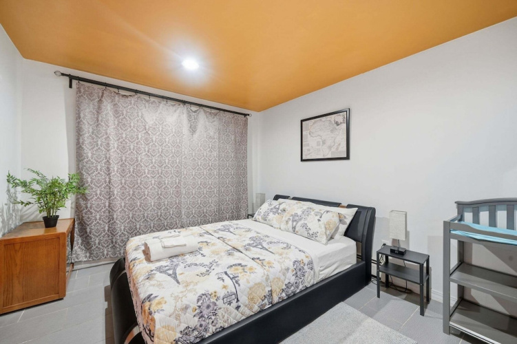 Cozy Comfy Palace In Queens 2 Bedroom Home