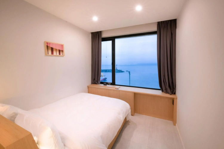 Mipo Oceanside Hotel