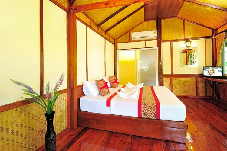 Deluxe Bungalow with balcony and with view