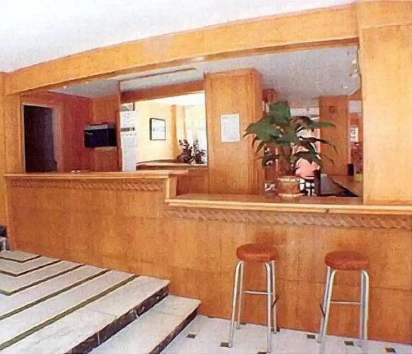 Hotel Iris
