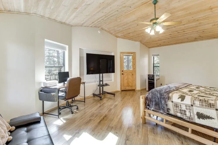 Hot Tub: 'ponderosa Paradise' Overgaard Cabin
