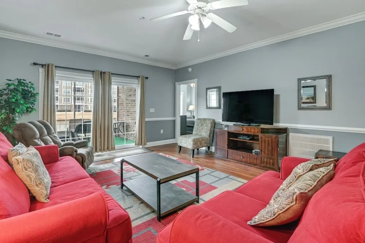 3 Bedrooms Apartment
