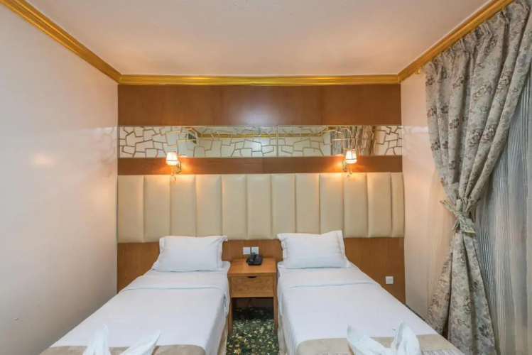 Grand Zowar Hotel