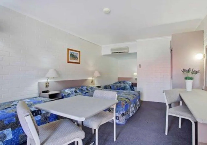 Pioneer Motel