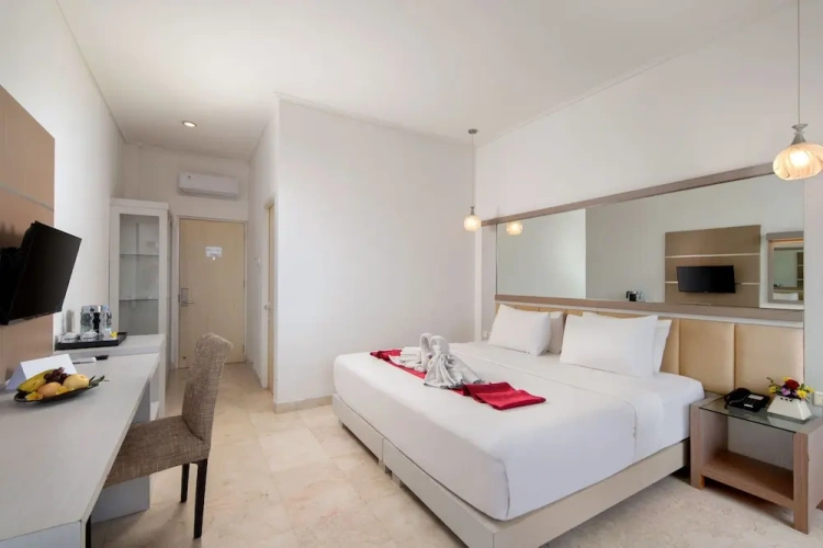 Deluxe Double room with balcony and with garden view