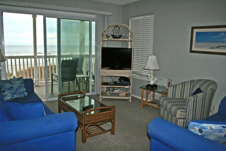 RainTree Villas 2F by RedAwning