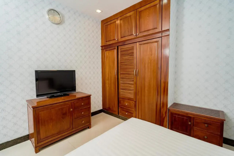 Fully equipped Studio5