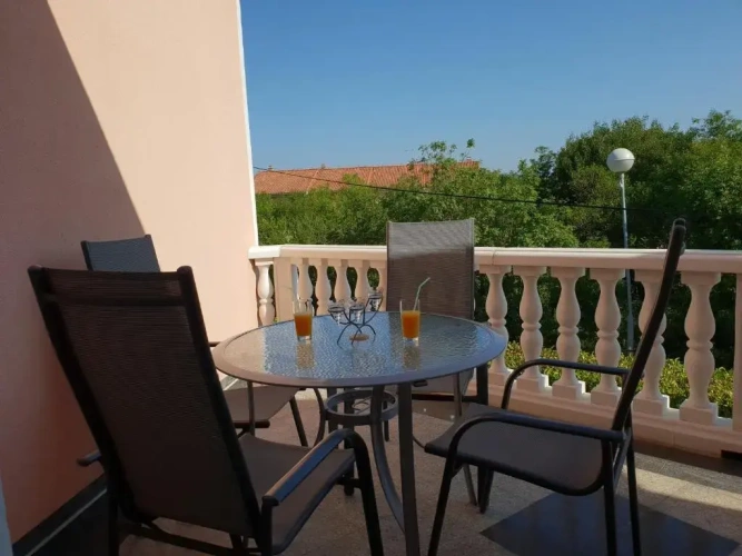 1 Bedroom Apartment with balcony