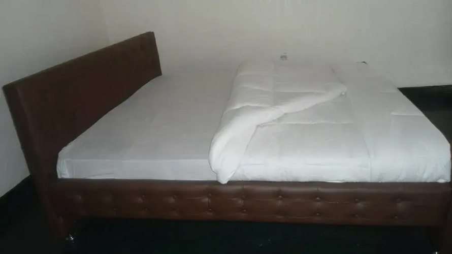Airport Inn Motel
