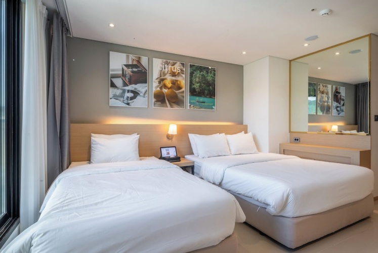 Deluxe Twin Family room