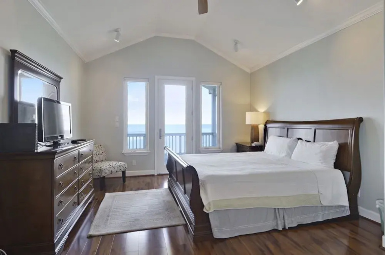 Blue Marlin 4 Br home by RedAwning