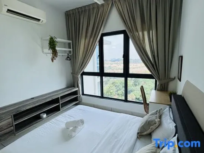 3 Bedrooms Apartment