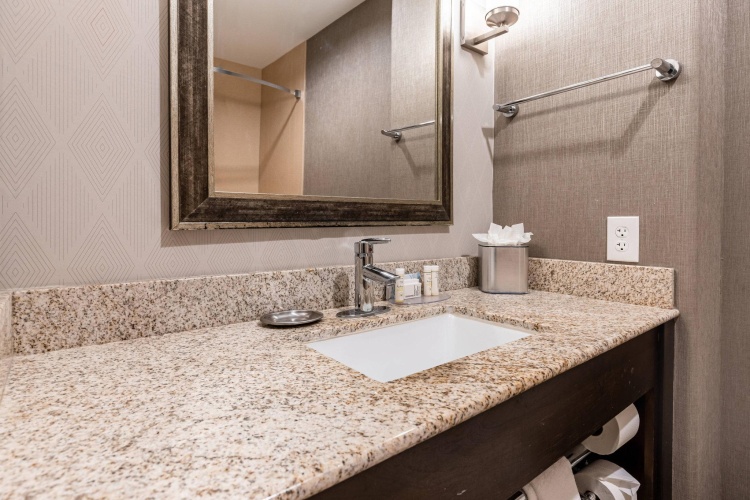 1 Bedroom Quadruple Suite